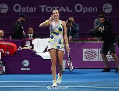  败北引发热议！，科维托娃在老鹰比赛中出色防守观众掌声雷动