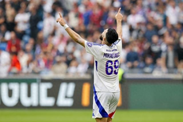 法甲倒计时；比利亚雷亚尔今晚复出首秀；细节引发关注；媒体盛赞；资深球员宣示担当的简单介绍